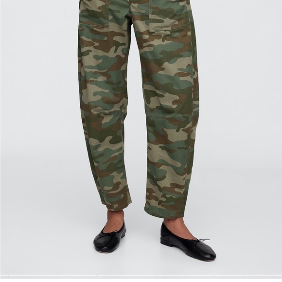GAP Factory Women’s Barrel Camouflage Pants - 10 - Picture 8 of 13